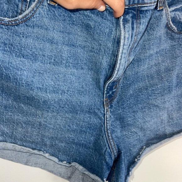 Abercrombie 90s Cutoff Short high rise - Picture 5 of 12